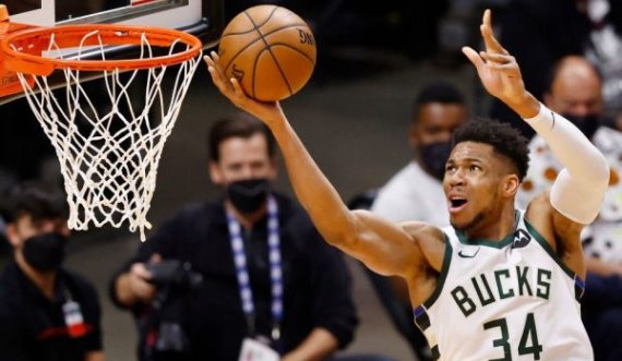 Bucks pranë kualifikimit, Davies u jep epërsinë Lakers ndaj Suns