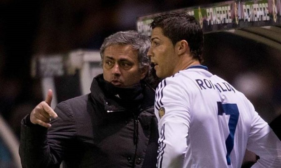 Mourinho e telefonon Ronaldon