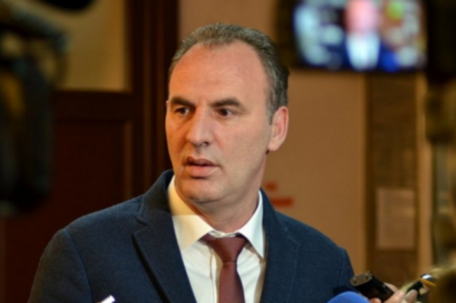  Fatmir Limaj rizgjidhet kryetar i Nismës Socialdemokrate 