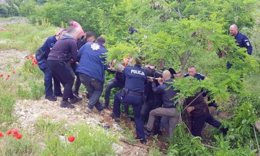 Shefi i EULEX-it publikon pamje nga gjetja e serbit në Mitrovicë: Krenar që e shpëtuam 