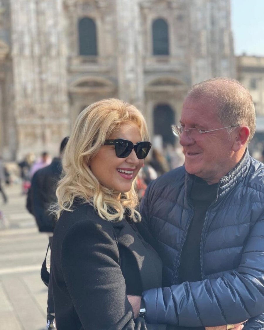 Shyhrete Behluli pozon e lumtur krahë bashkëshortit në Milano
