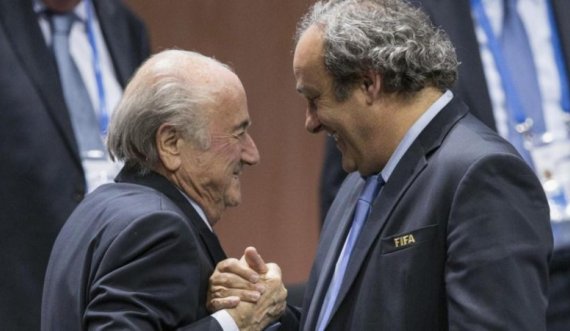Ish zyrtarët e FIFA-së Blatter dhe Platini, akuzohen për mashtrim