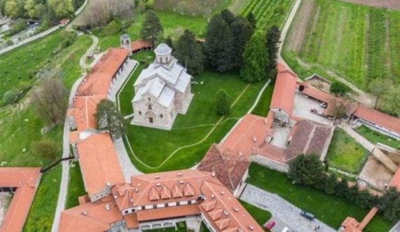 Saga juridike e Manastirit të Deçanit, pritjet e Kishës dhe qëndrimi i Qeverisë