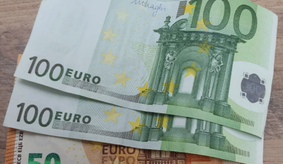 Dënohen me 250 euro gjobë dy të akuzuar për prerjen e 80 trungjeve në Viti