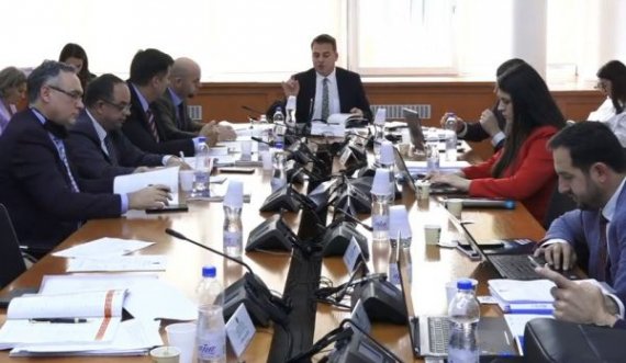 Komisioni për Buxhet miraton marrëveshjen për kredinë prej 40 milionë eurove për ndërmarrjet e vogla dhe të mesme