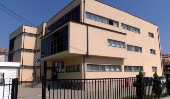 Arrestimi i 7 të dyshuarve për plagosjen në Pejë, prokuroria pritet kërkojë paraburgim