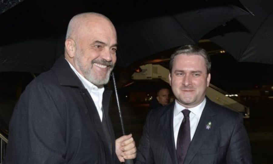 Edi Rama në Beograd, e pret ministri serb Selakoviç