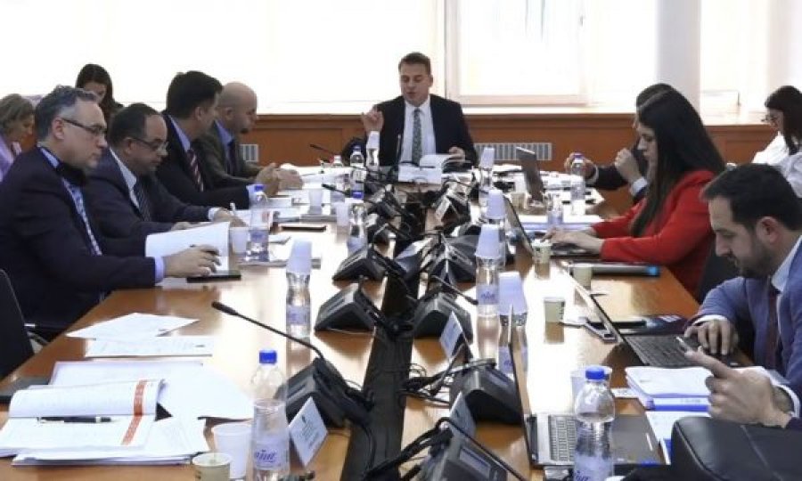 Komisioni për Buxhet miraton marrëveshjen për kredinë prej 40 milionë eurove për ndërmarrjet e vogla dhe të mesme