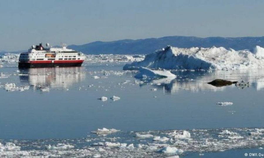 Shkrirja ekstreme e akullnajave në Grenlandë, rrit rrezikun e përmbytjeve në gjithë botën