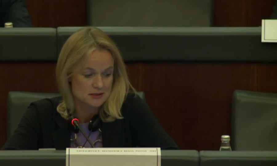 Viola von Cramon kërkon më shumë gra dhe transparencë në dialogun Kosovë – Serbi