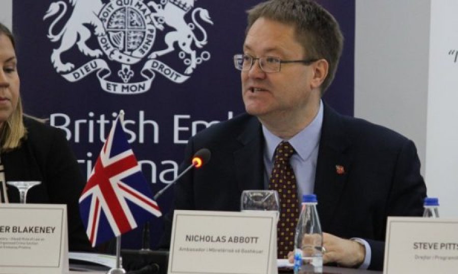 Ndryshe nga BE-ja, Britania e Madhe i jep mbështetje qeverisë për Vettingun