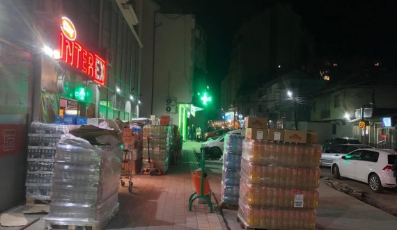 Banorët në ‘hall’- “Interexi” ua bllokon hymjen