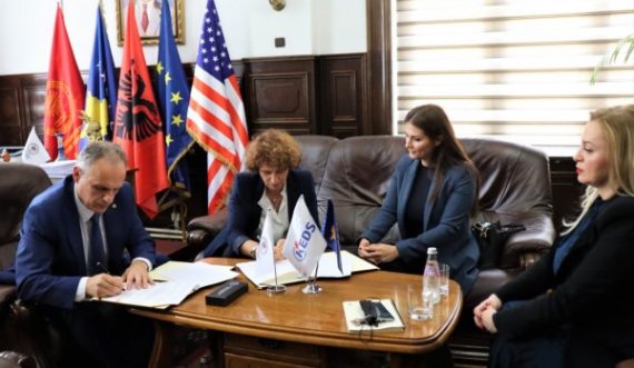 Programi i KEDS për ngritje profesionale të studentëve merr përkrahje nga Universiteti i Prishtinës