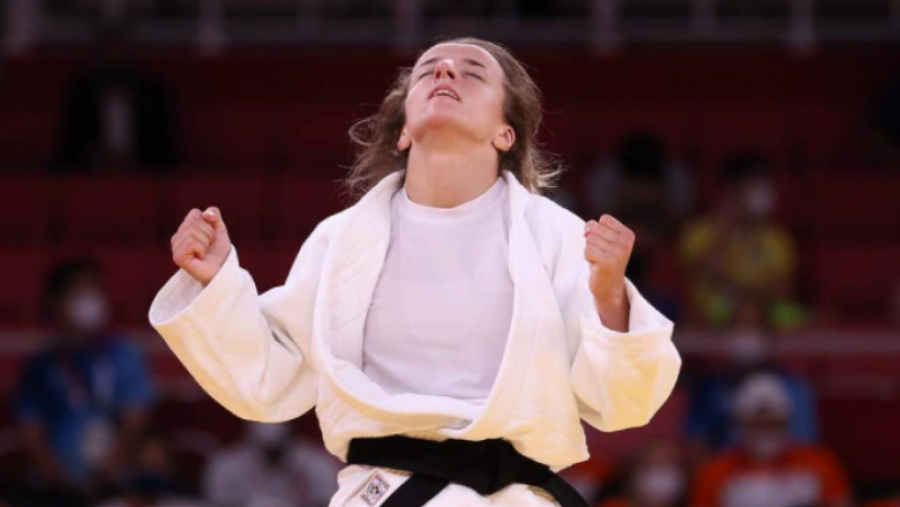 Distria Krasniqi e fiton medaljen e artë për herë të katërt në Mastersin e xhudos