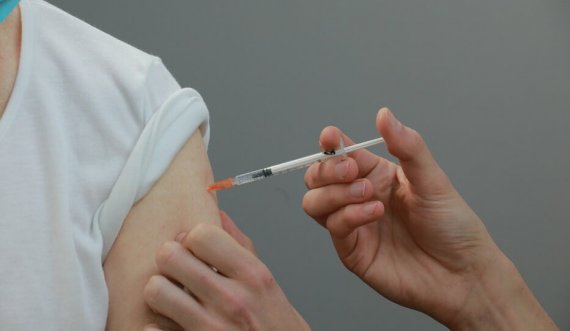Mbi 737 mijë qytetarë të vaksinuar me dozën e dytë kundër COVID-19