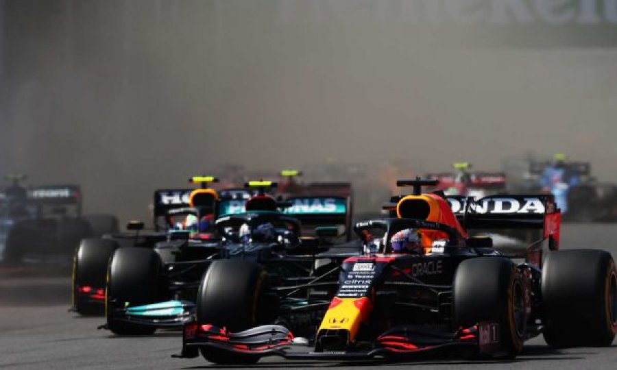 Verstappen fiton në Meksikë dhe e thellon epërsinë ndaj Hamiltonit