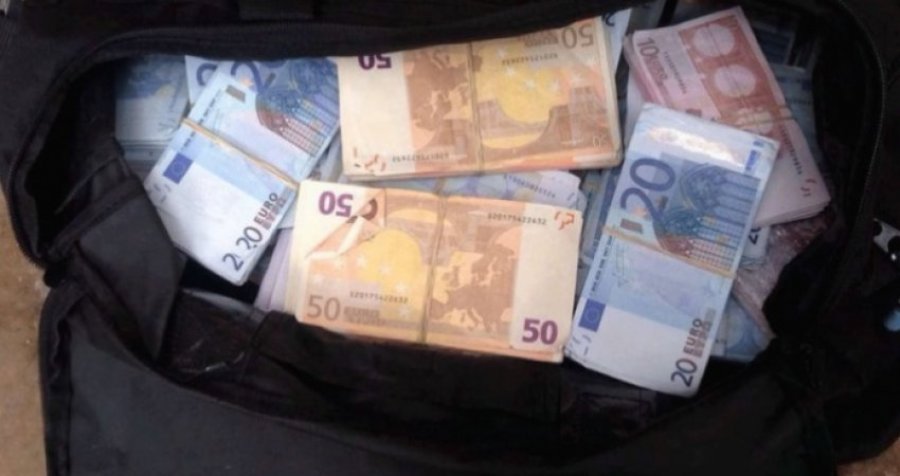 E çuditshme, qytetari aksidentalisht hodhi në koshin e plehrave afro 20 mijë euro