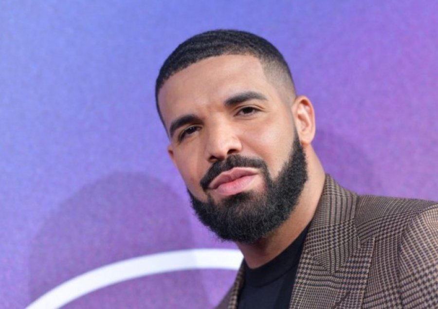 Drake nuk e harron dot atë që ndodhi në koncertin e Travis Scott: Kam ditë që mendoj për tragjedinë