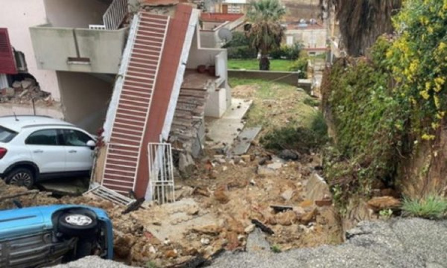 Shirat e rrëmbyera në Sicili, “zhduken” rrugët, përmbyten fshatrat