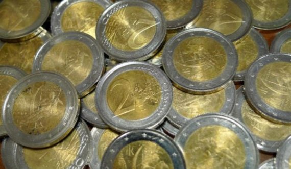 Policia konfiskon mijëra monedha 2-euroshe të falsifikuara në Prishtinë