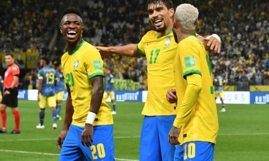 Brazili e mund Kolumbinë, fiton edhe Kili
