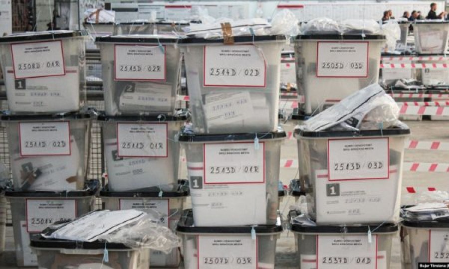 KQZ shpërndan materialin zgjedhor, mbi 1 milion e 136 mijë fletëvotime të shtypura