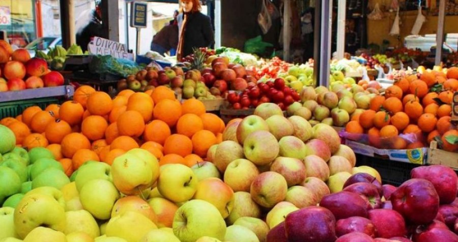 Hiqni pesticidet nga pemët dhe perimet për 15 minuta