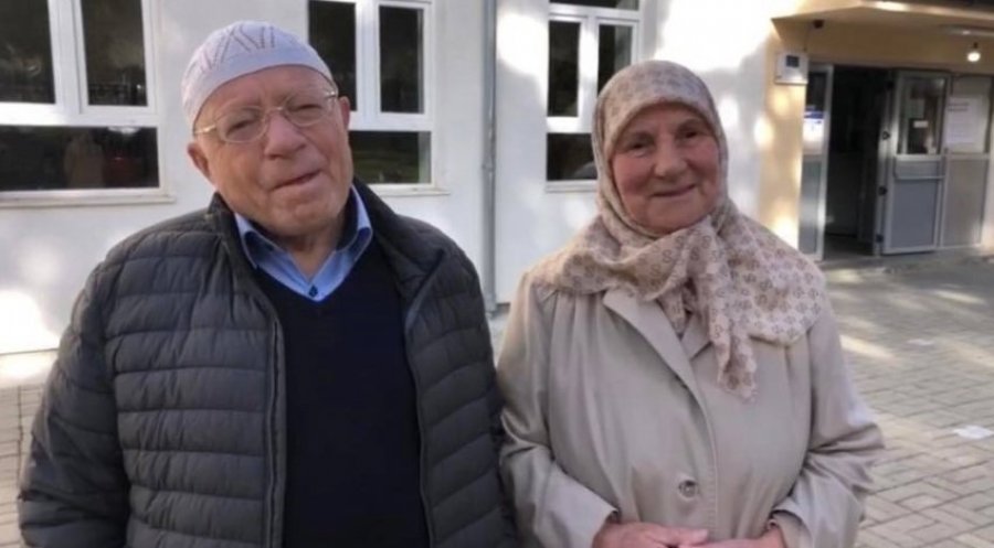 Çifti i të moshuarave erdhën nga Gjermania për të votuar