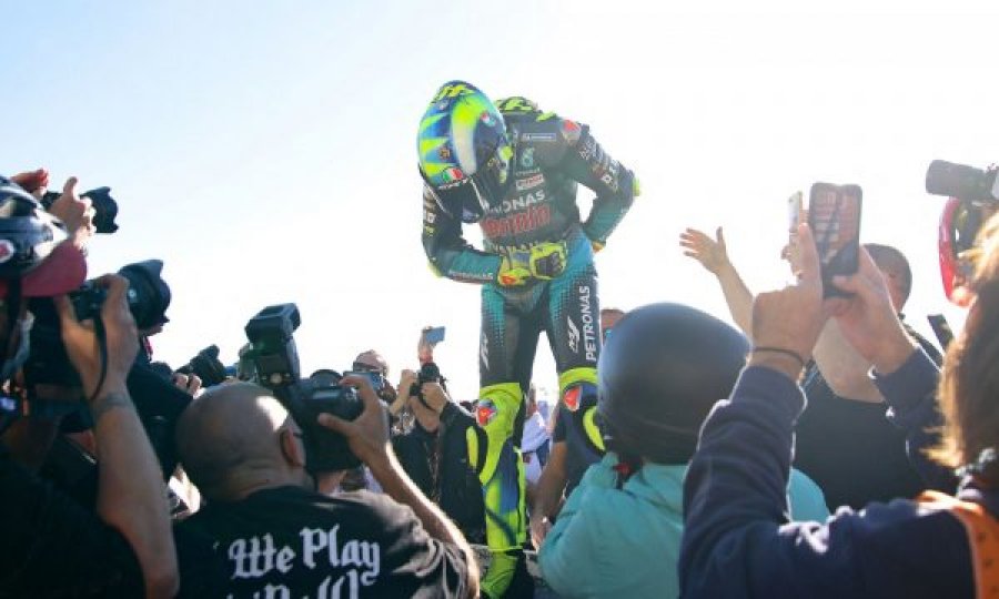 Pensionohet legjenda e MotoGP Valentino Rossi