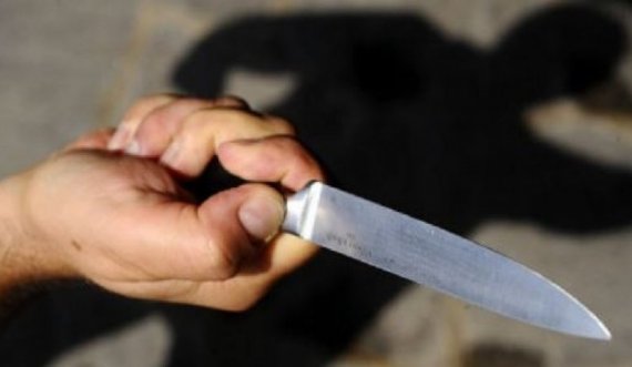 Vëllai kanos motrën me thikë në Ferizaj