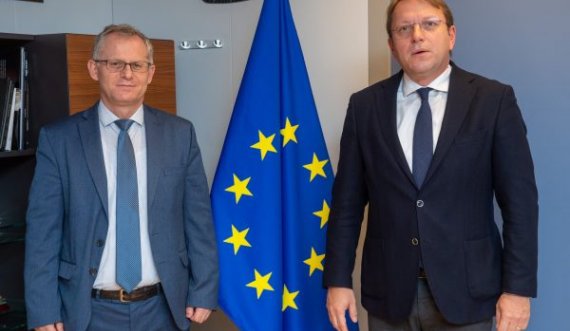 Varhelyi takon Bislimin, flasin për raportin e fundit të Komisionit Evropian për Kosovën