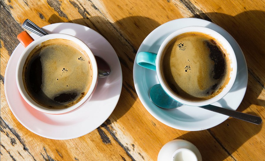 Pirja e dy kafeve në ditë mund të zvogëlojë rrezikun e goditjes në tru