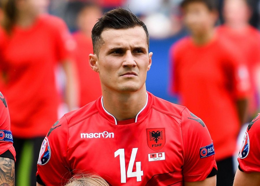 “Një letër nga Taulanti”, futbollisti Taulant Xhaka i jep fund karrierës me kombëtaren shqiptare