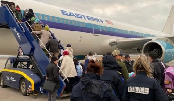 54 afganë largohen nga Prishtina, Amerika falënderon Kosovën