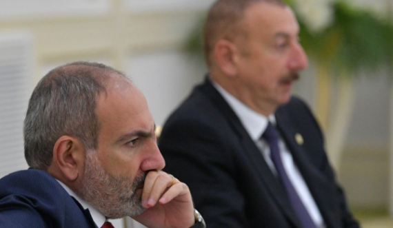 BE-ja do t’i bëjë bashkë dy armiqtë e përbetuar, Aliyevin e Pashinianin