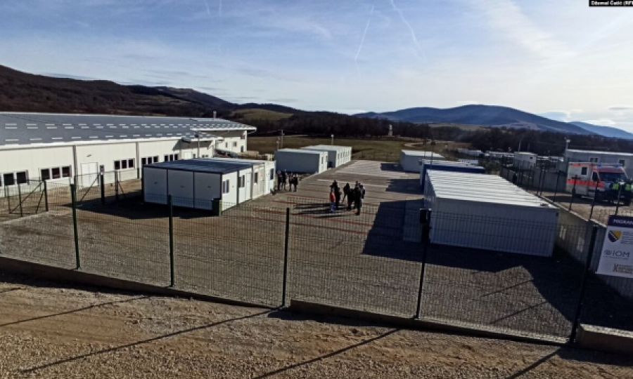 Pas kritikave të shumta, Bosnja hap kamp modern për emigrantët