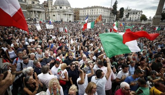 Protestat kundër masave Anti-COVID s’ndalen në Evropë