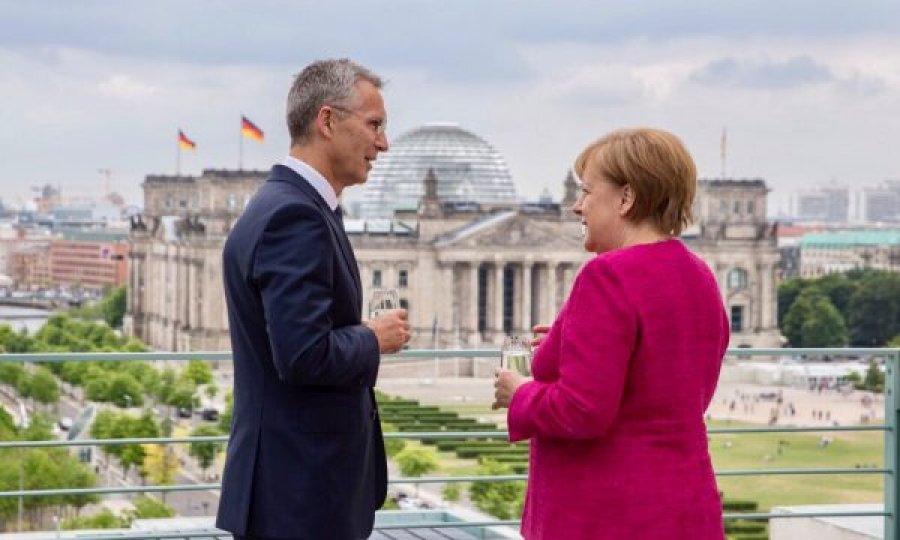 Stoltenberg me dedikim për “Zonjën e Hekurt” pas një bashkëpunimi 30-vjeçar