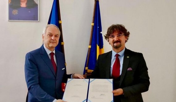 Ky është ambasadori i ri i Kosovës në Francë