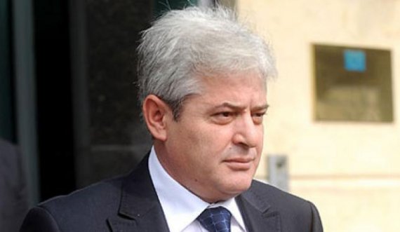 Ali Ahmeti uron Kosovën: Lavdi e përjetshme të gjithë të rënëve për lirinë e Kosovës