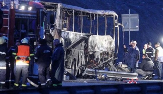 “Është shkrirë llamarina”, dëshmitari tregon detaje nga tragjedia: Zjarri në autobus nisi në pjesën e përparme