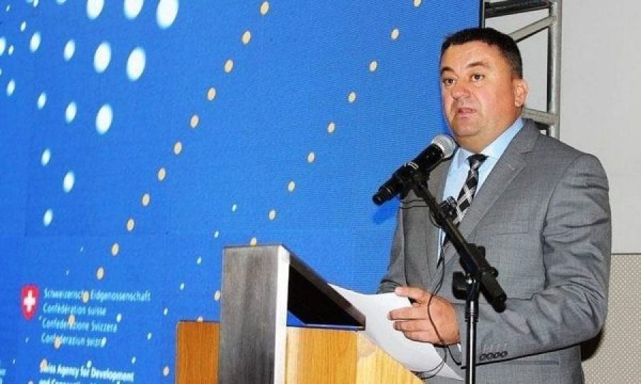 Todosijeviqit iu hoq mandati i asamblistit në Zveçan, por i njëjti është deputet në Kuvend