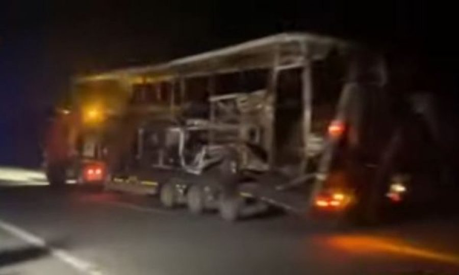 Largohet nga vendi i ngjarjes autobusi i aksidentuar në Bullgari