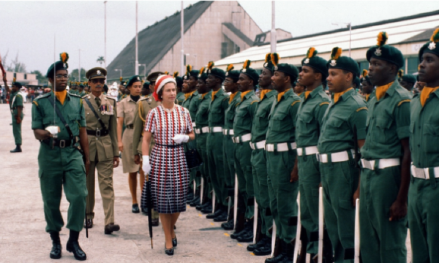 Lind një tjetër republikë: Barbados feston largimin e mbretëreshës së Britanisë
