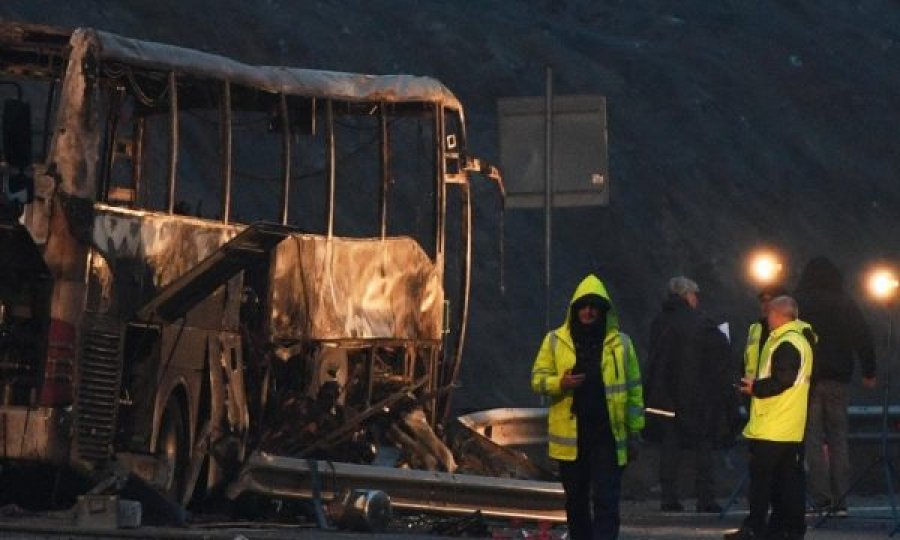 “Kërce Visar, kërce”, rrëfimi i babait për djalin që s’arriti ta shpëtojë, ia përpinë flakët