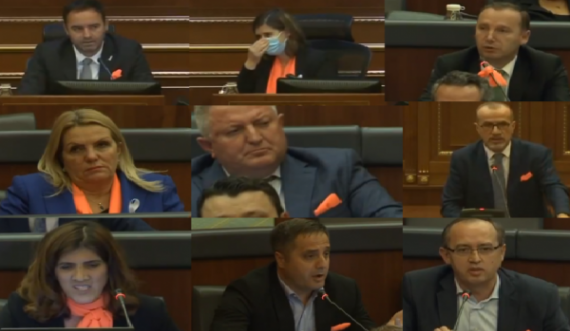 Cili është mesazhi të cilin e përçuan pjesëmarrësit e seancës në Kuvend përmes ngjyrës portokalli?