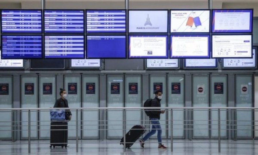 Misteri i varianit të ri të koronavirusit, për 48 orë pezullohen fluturimet drejt Francës nga këto shtete