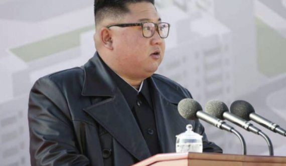 E pabesueshme: Korea e Veriut ndalon xhaketat e lëkurës, kjo është arsyeja
