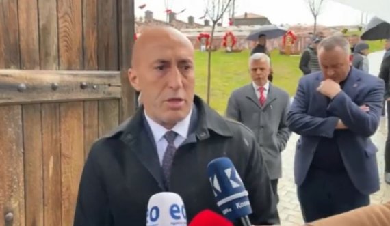 Haradinaj shkon për ngushëllime tek familjet Mustafaj e Hamzaj në Gllogjan