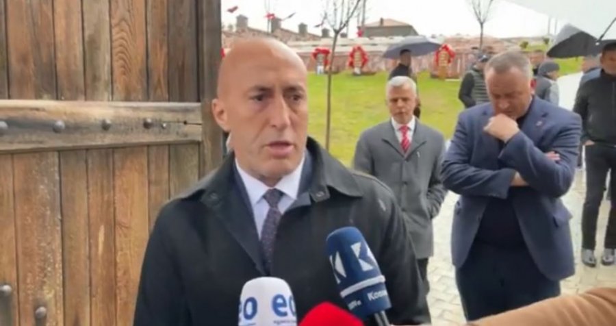 Haradinaj shkon për ngushëllime tek familjet Mustafaj e Hamzaj në Gllogjan